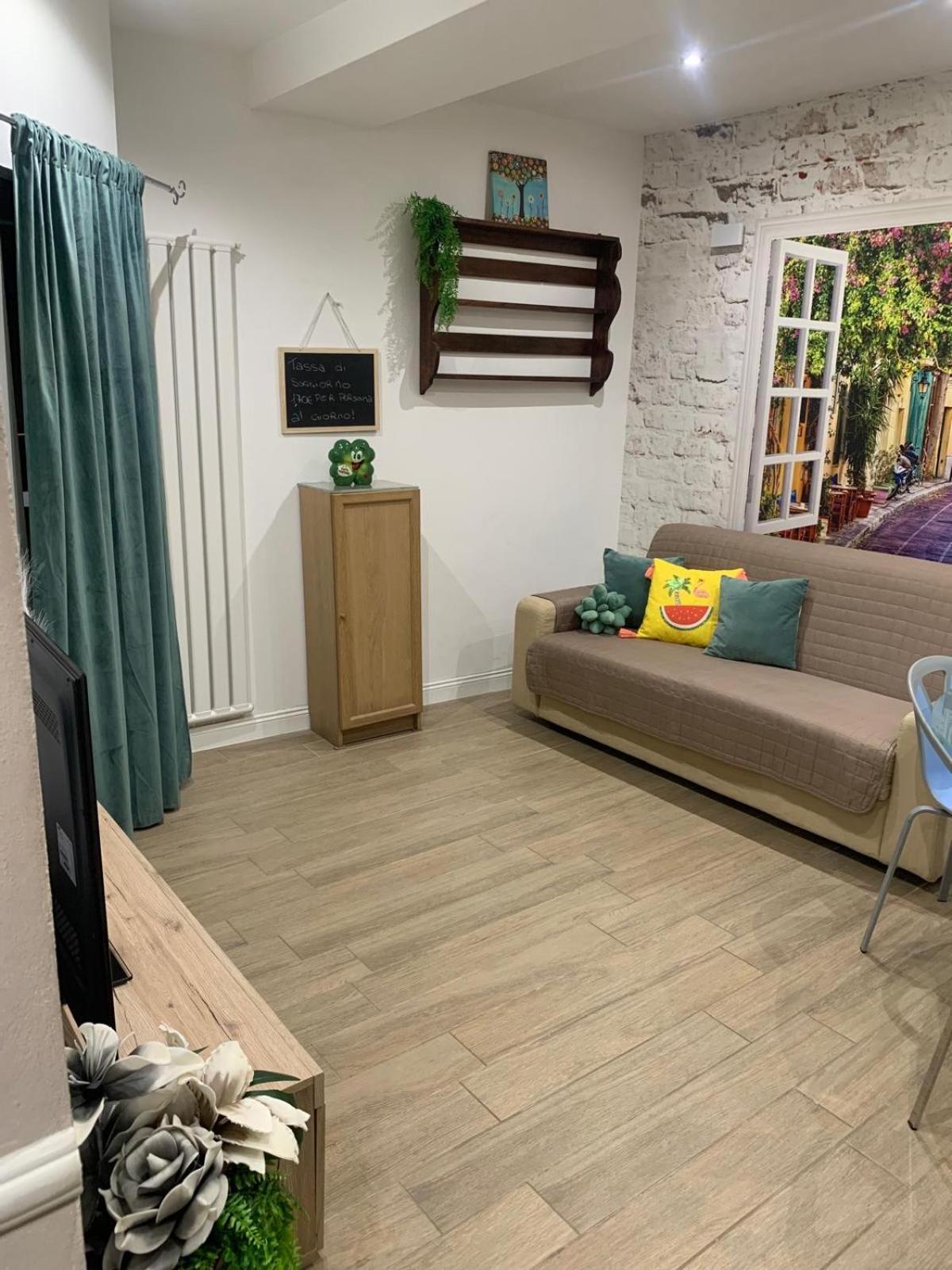 La Casina Di Bruna Livorno Bagian luar foto